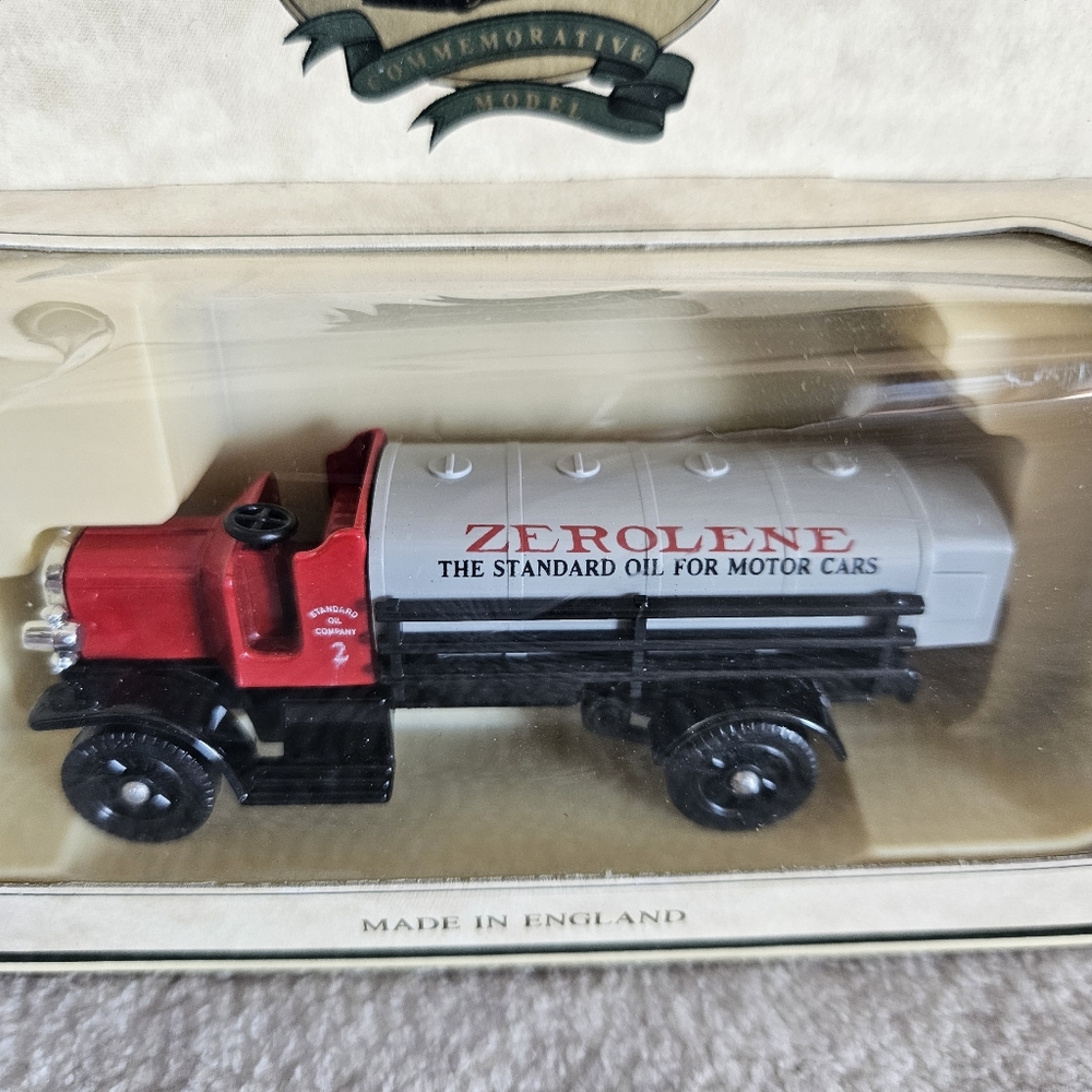 Lledo Chevron Zerolene Truck - Picture 2 of 11